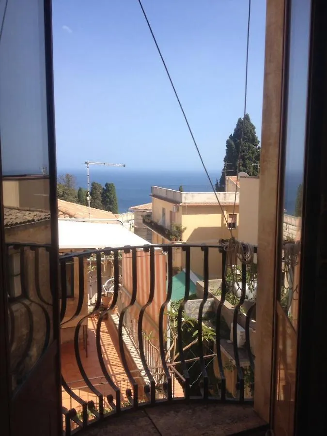 דירה טאורמינה Casa Naumachie Relax In A Safe And Wonderful Place איטליה